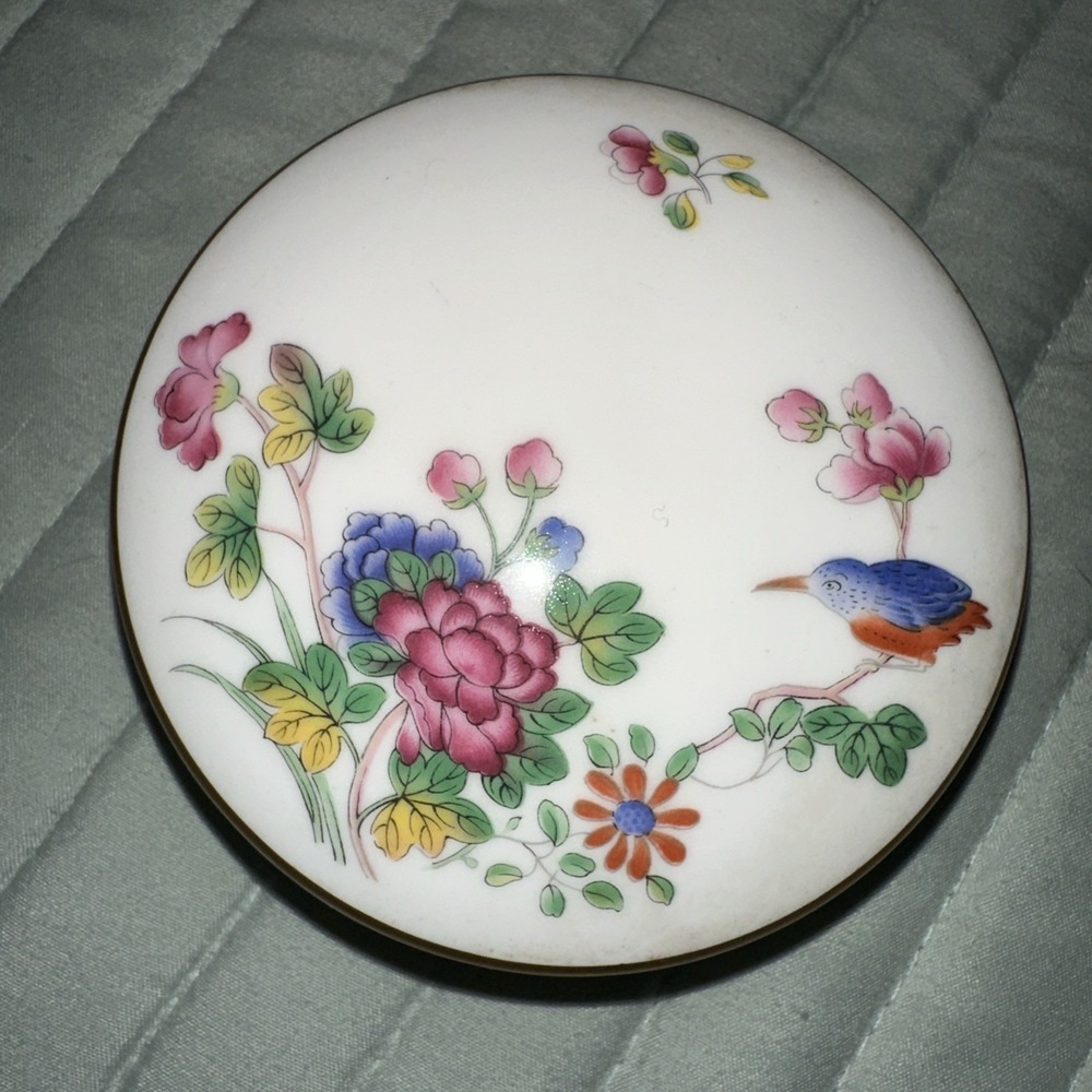 Wedgwood Trinket Box‎ Bone China Flowers With A Bird